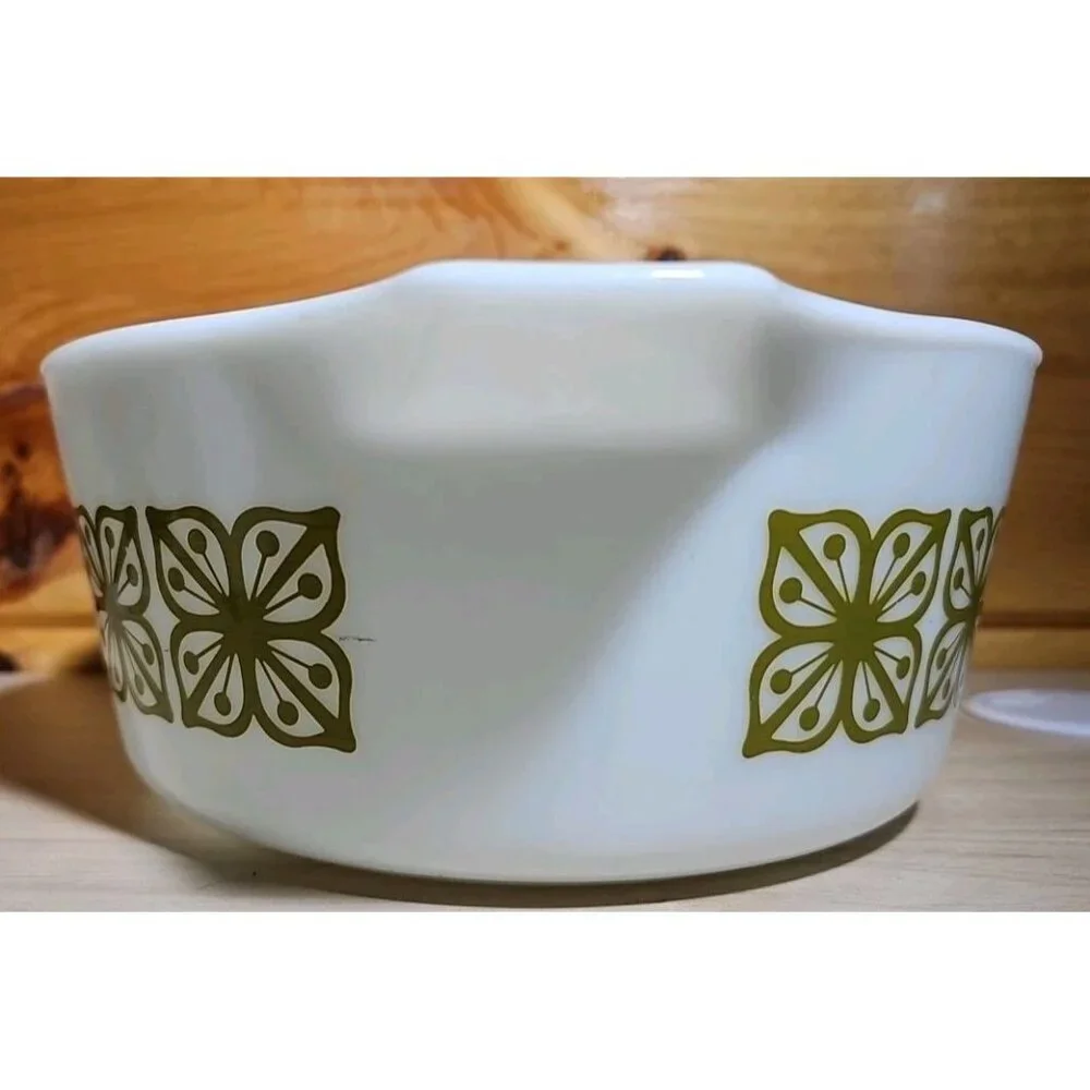 Pyrex Verde Square Green Flower 475-B 2 1/2 Qt Casserole Dish Vintage Bakeware